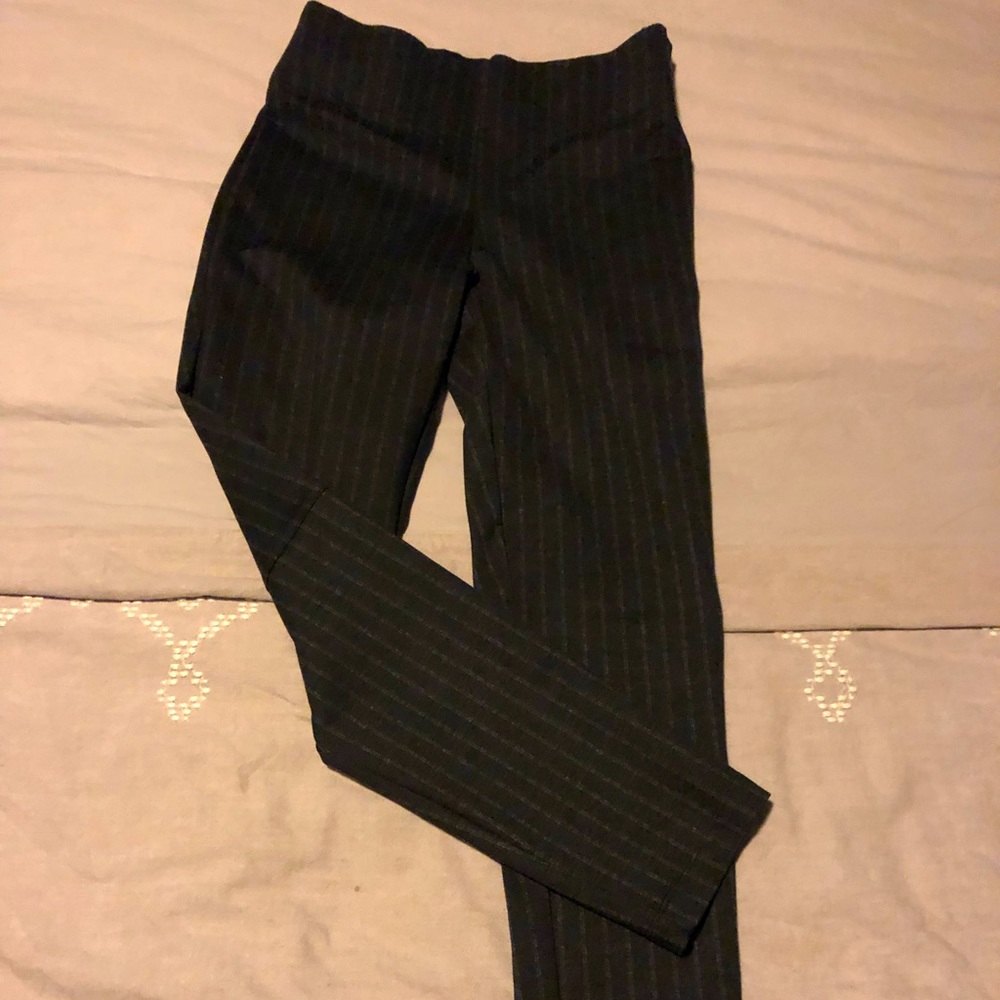 Like new max studio dress pants, size 2